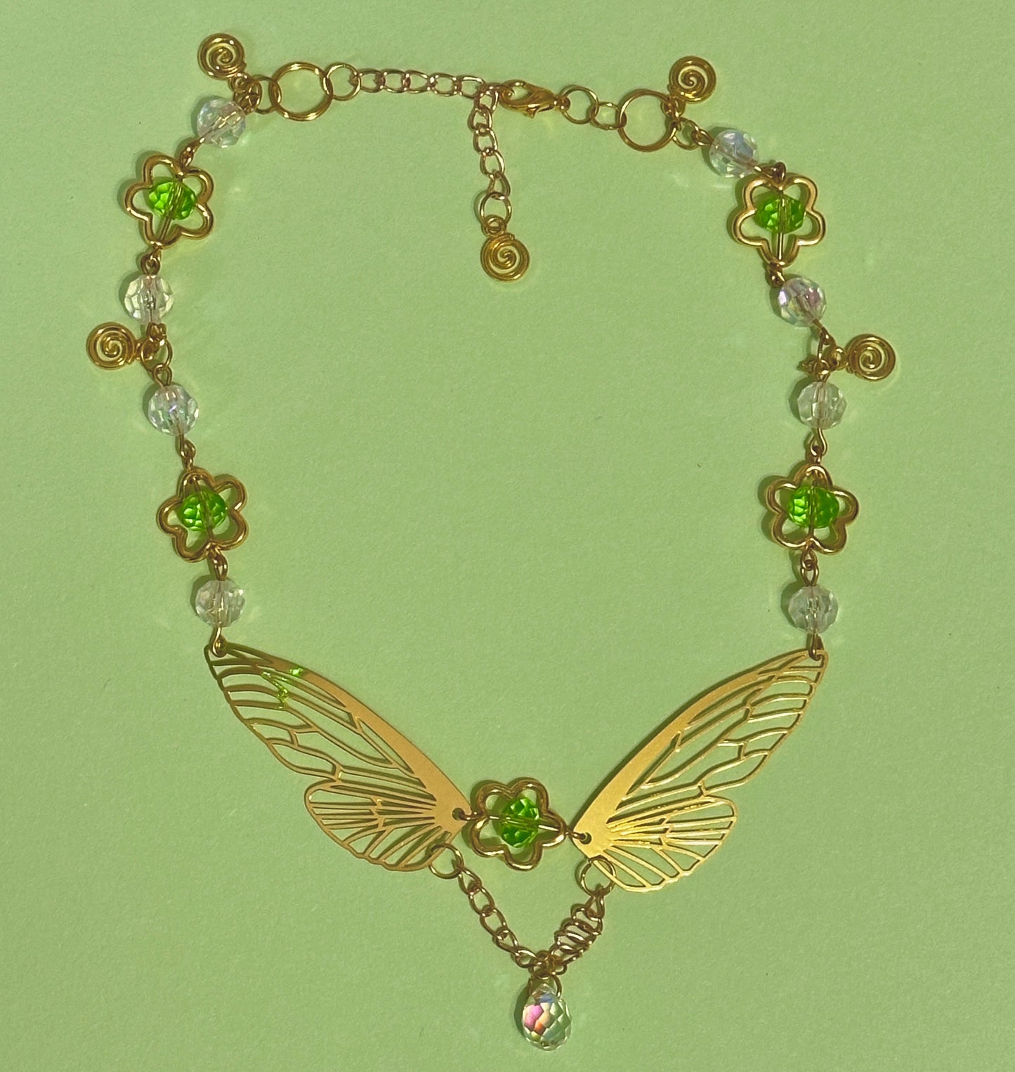 The emerald wing choker