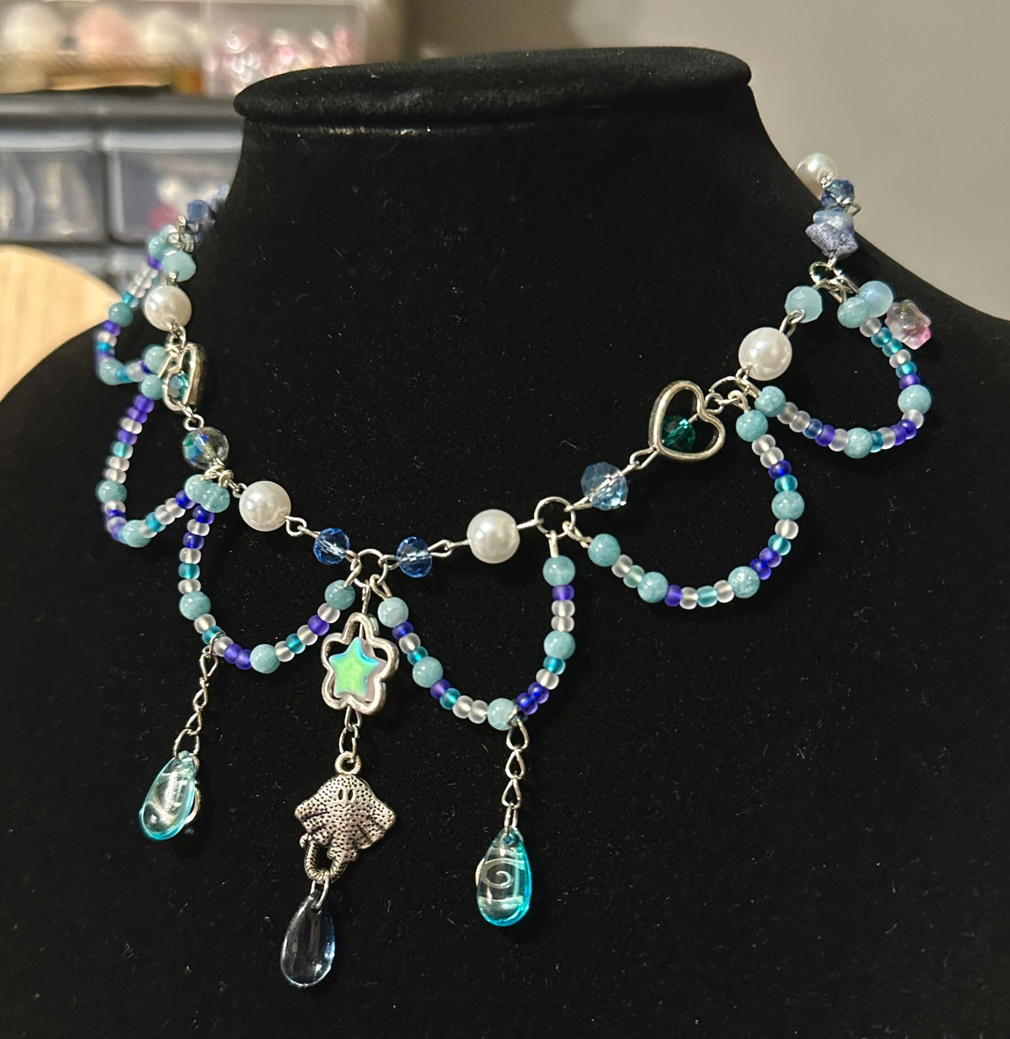 The stingray necklace
