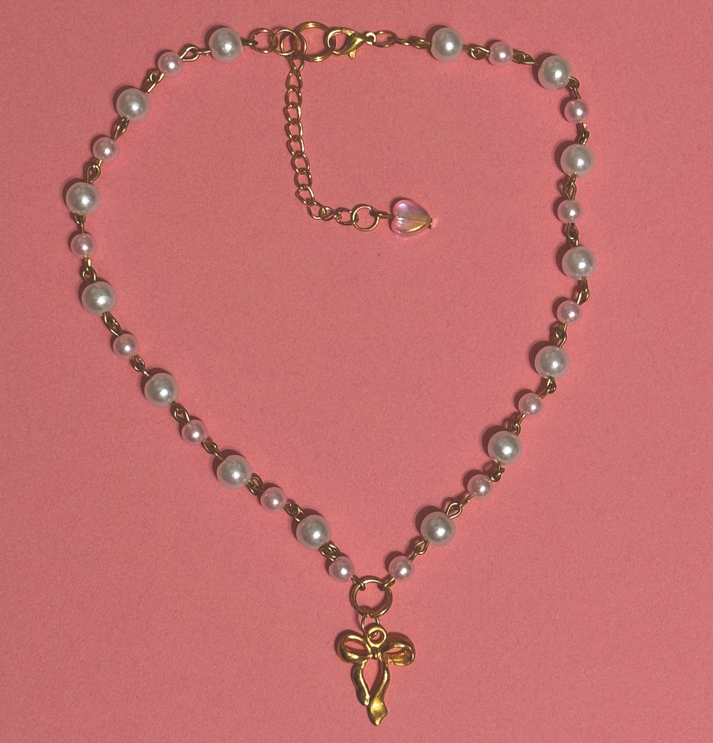 The dainty pearl necklace