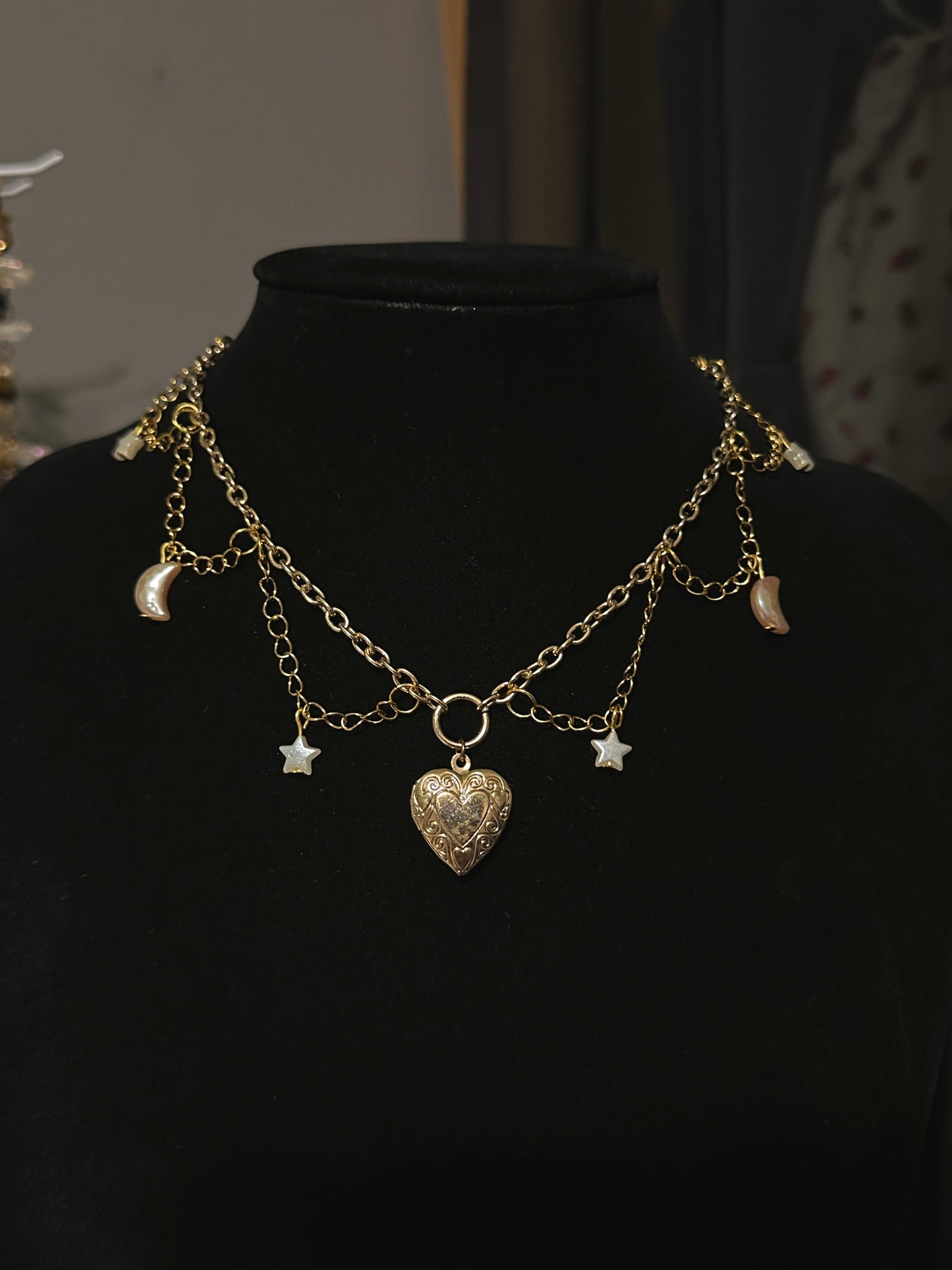 The celestial locket choker