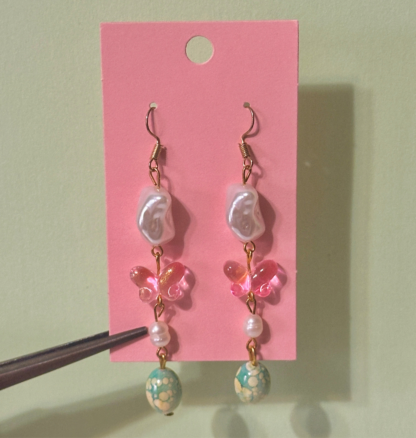 The butterflies egg earrings