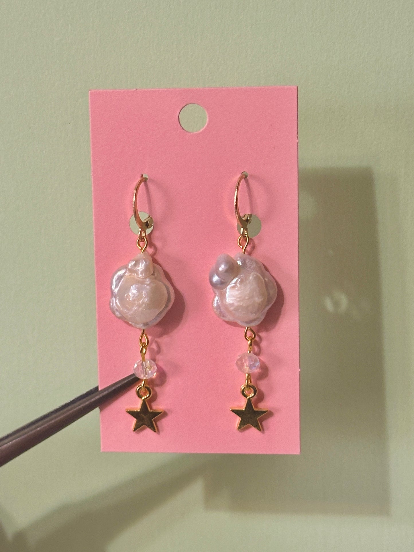 The pearl flowers earrings
